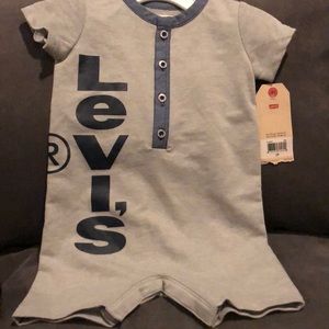 Levi’s Onesie